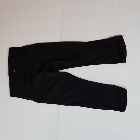 lululemon Capri Leggings Mesh Detail in Black Size 4 - Picture 5 of 7